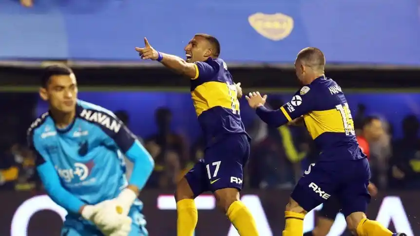 Boca no pasó sobresaltos, venció a Paranaense y sigue en carrera