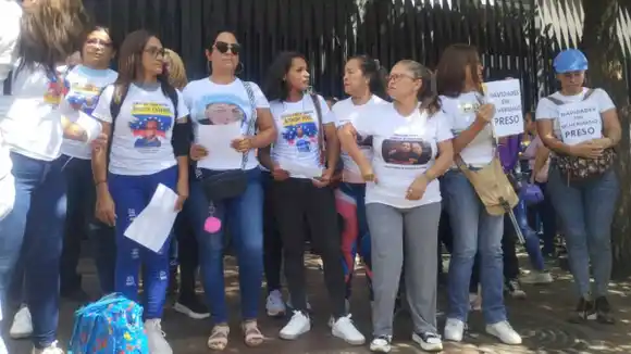 Familias de jóvenes detenidos tras el 28Jul piden a Maduro que no las dejen pasar «una Navidad sin sus hijos» (VIDEOS)