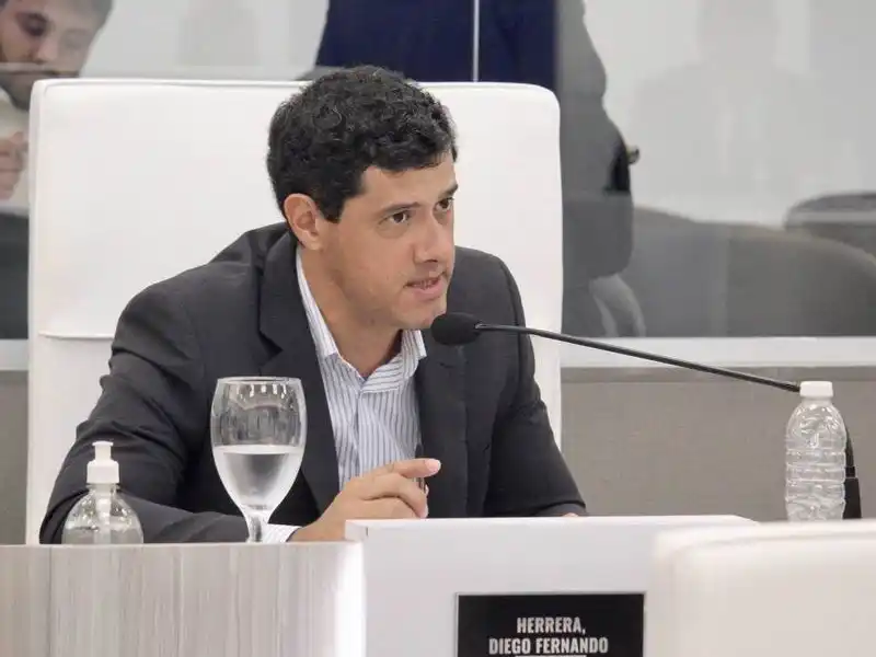 Multas de tránsito: Herrera pide adecuar la forma 
de pago para dar transparencia a lo que se recauda