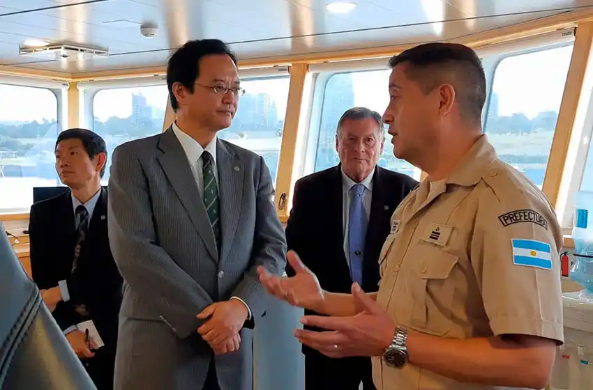 El Embajador de Japón en Argentina visitó el INIDEP