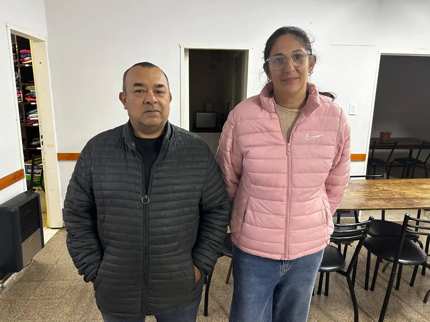 Mirta Rodriguez - Integrante de la comisión vecinal Actualidad del barrio Villa Dominga  ropero solidario colecta juguetes bingo - 3