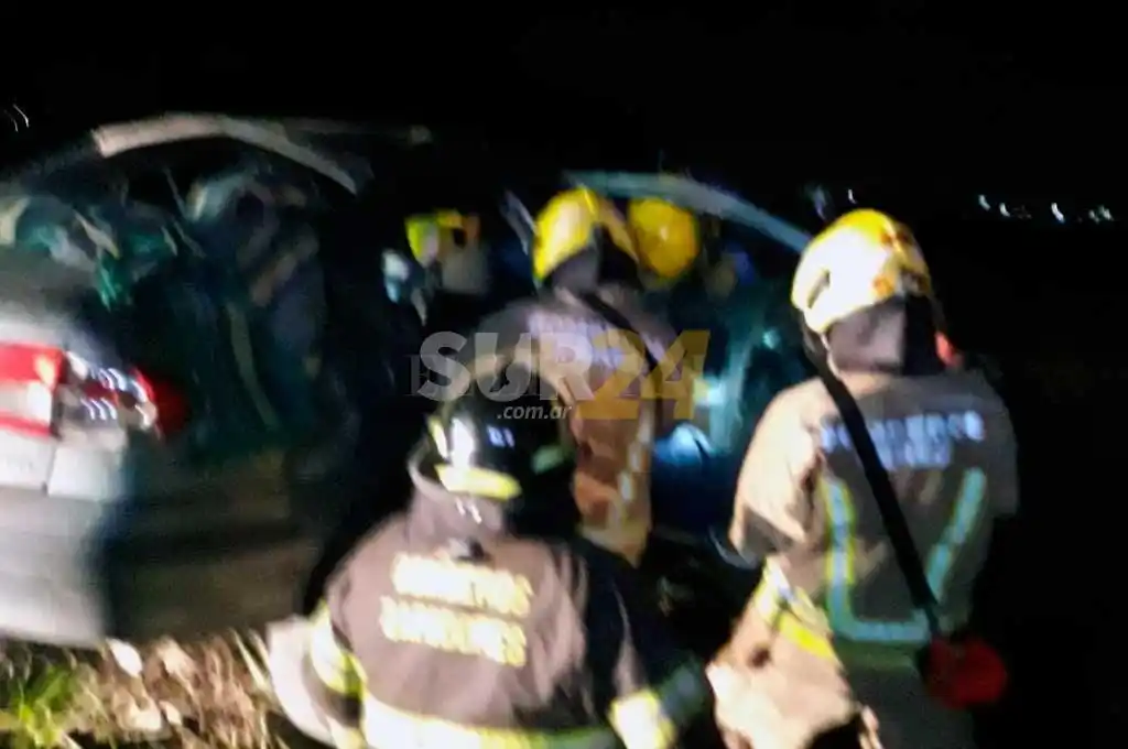 Dramático rescate de dos mujeres tras un siniestro vial en Soldini