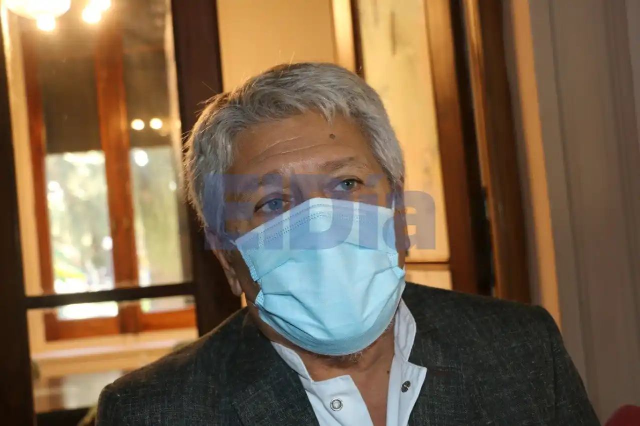 Doctor Elías: "Vamos camino a una saturación del sistema sanitario"