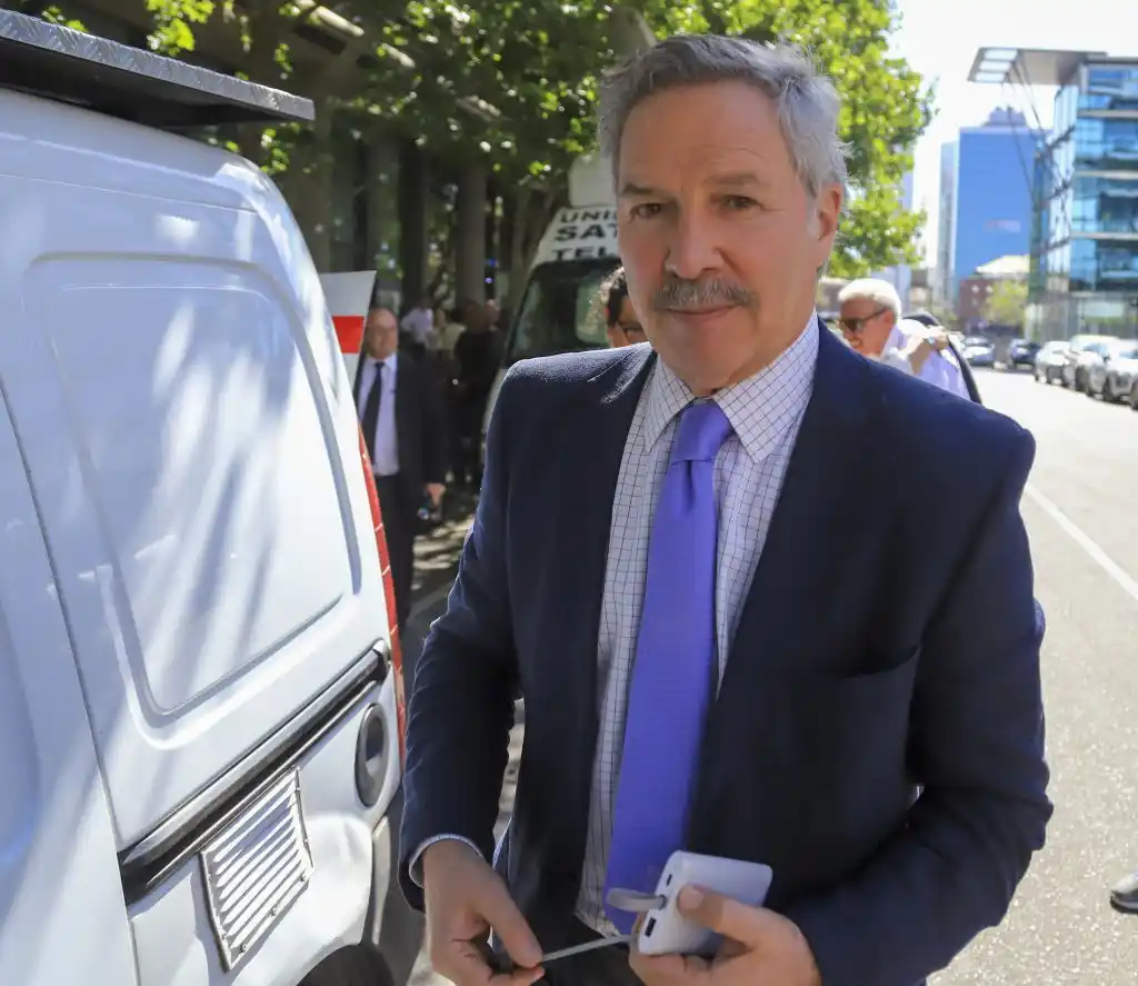 Felipe Solá instó a encontrar "una salida pacífica" 