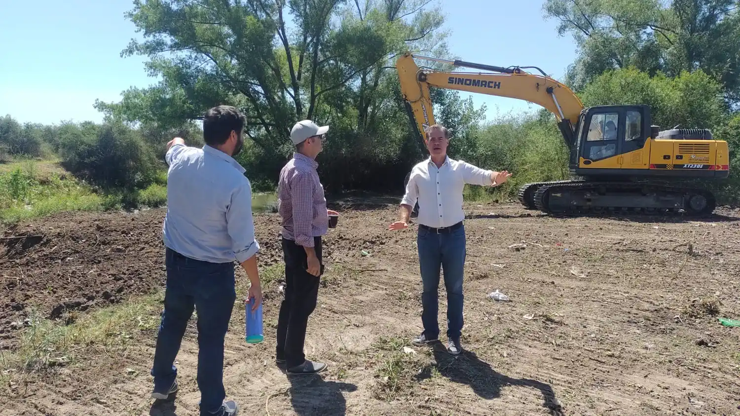 Piaggio acompañó el inicio de los trabajos en el nuevo EcoPaseo en Plaza de Aguas