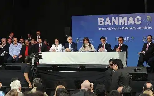 La Presidenta destacó la política de desarme en el país