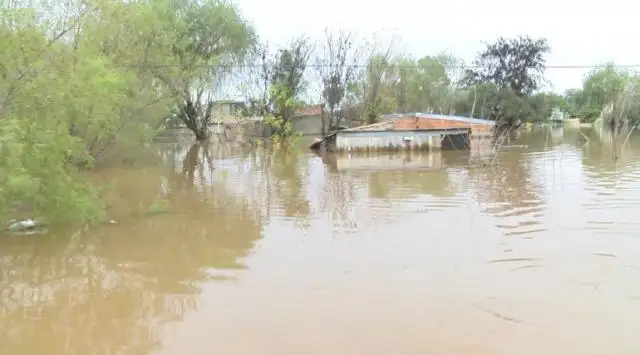 Más de 800 familias evacuadas por la creciente y el río Paraná en alerta