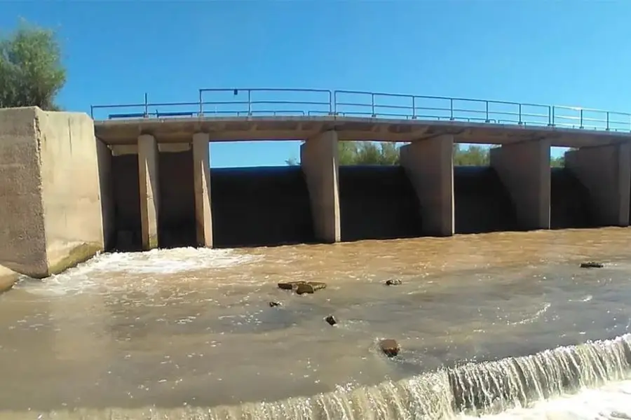 Abrieron compuertas en Santiago del Estero para mejorar el caudal del río Salado