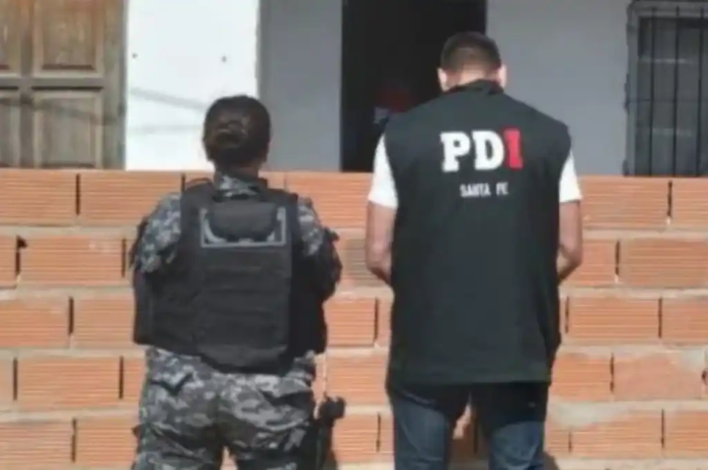 A raíz de una denuncia por amenazas calificadas radicada el pasado 11 de septiembre, la PDI llevó adelante una serie de tareas investigativas y logró identificar un domicilio en barrio Las Palmeras. Credit: Gentileza.