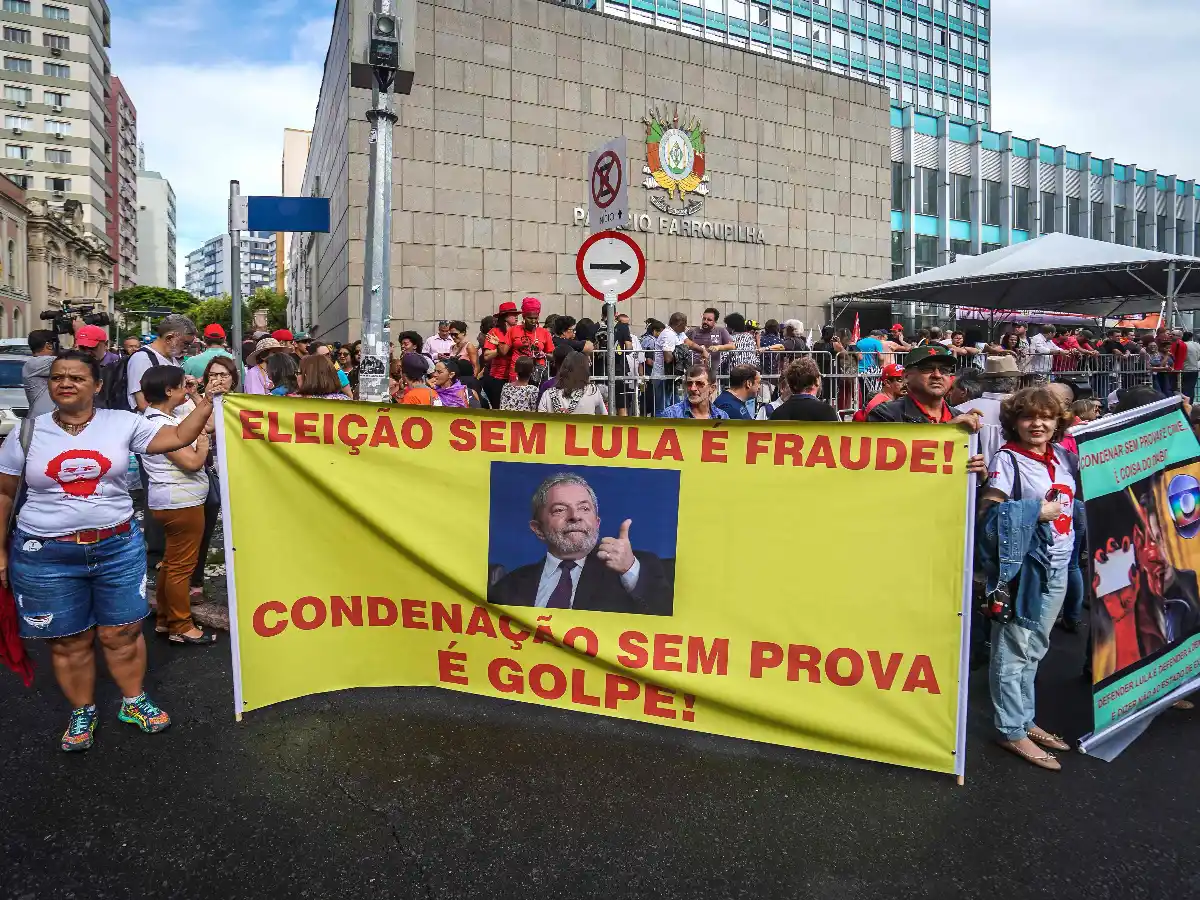 Brasil: Luis Inácio Da Silva, entre la presidencia y la cárcel 