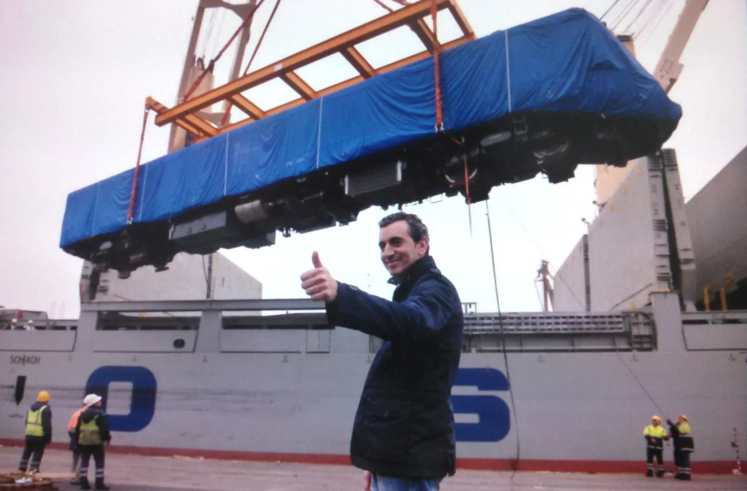  Randazzo recibió nuevos trenes para la línea Belgrano Sur