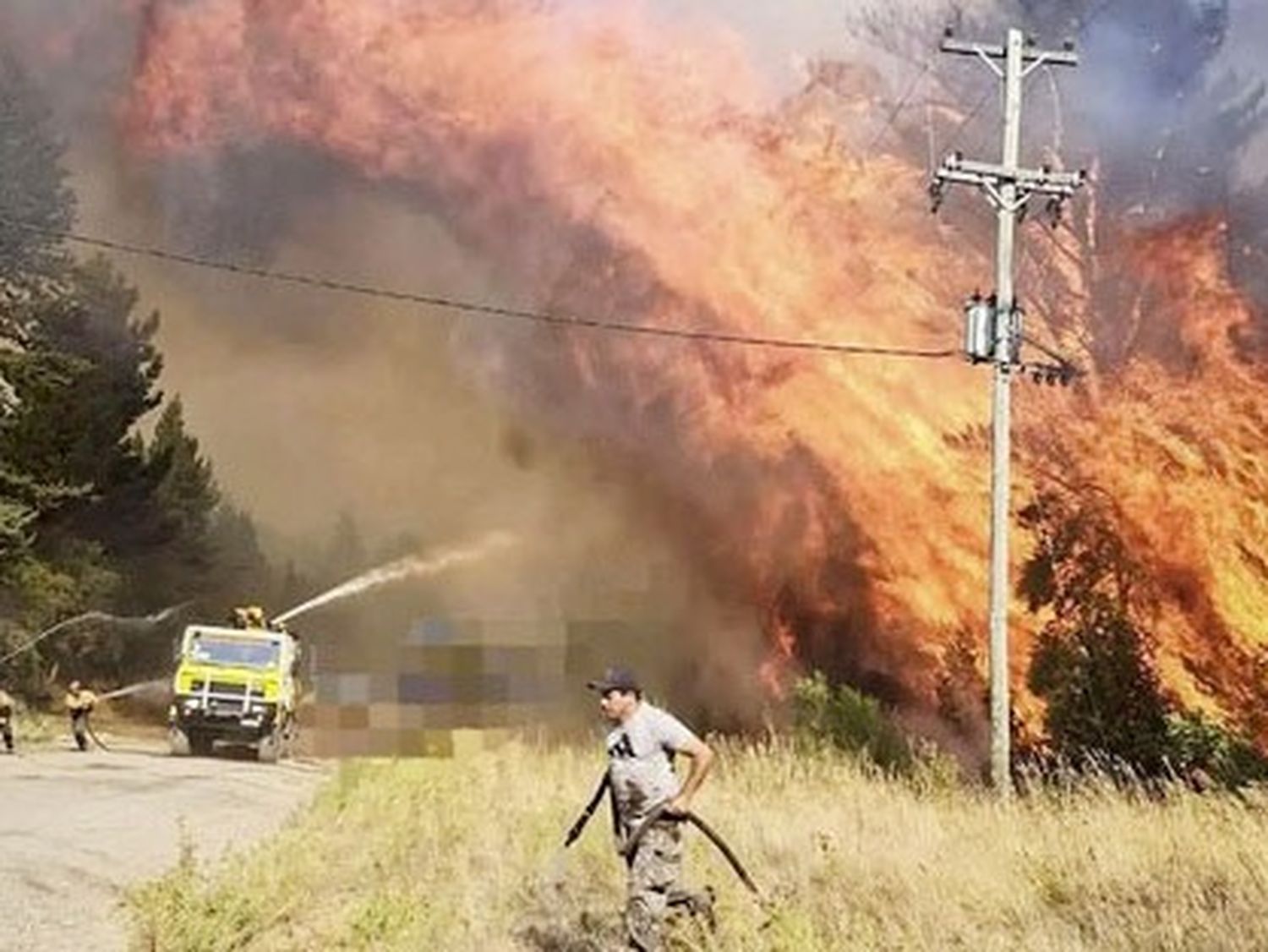 El Gobernador de Río Negro se quebró y lanzó la maldición del “Maruchito” a los que prendieron fuego