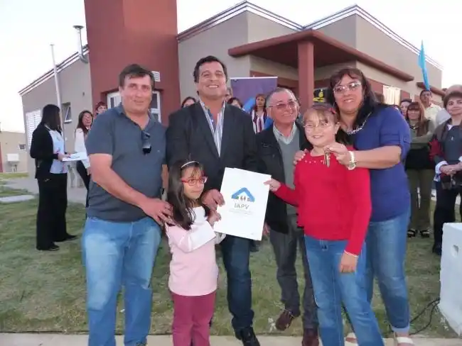 Más de 2000 familias de trabajadores de la provincia accedieron a una vivienda propia