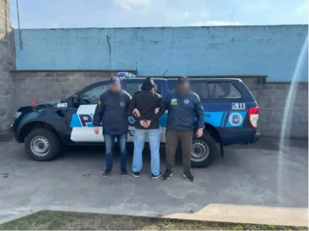 Las Flores: detuvieron a un prófugo por presunto abuso sexual de su hijo menor de edad