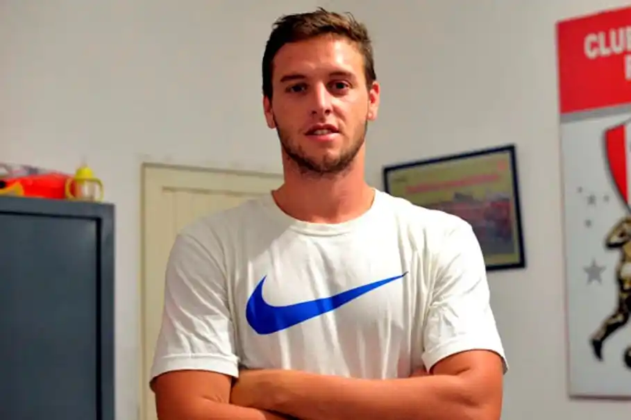 Siguen los refuerzos: Alvarado sumó un delantero