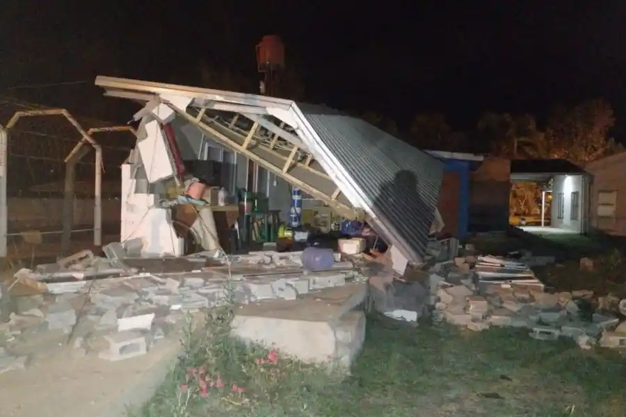 Investigan el incendio y derrumbe en un Club Policial de la región