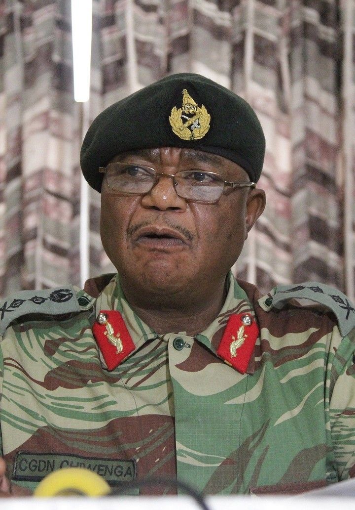 Los militares expulsan a Robert Mugabe del poder de Zimbabwe