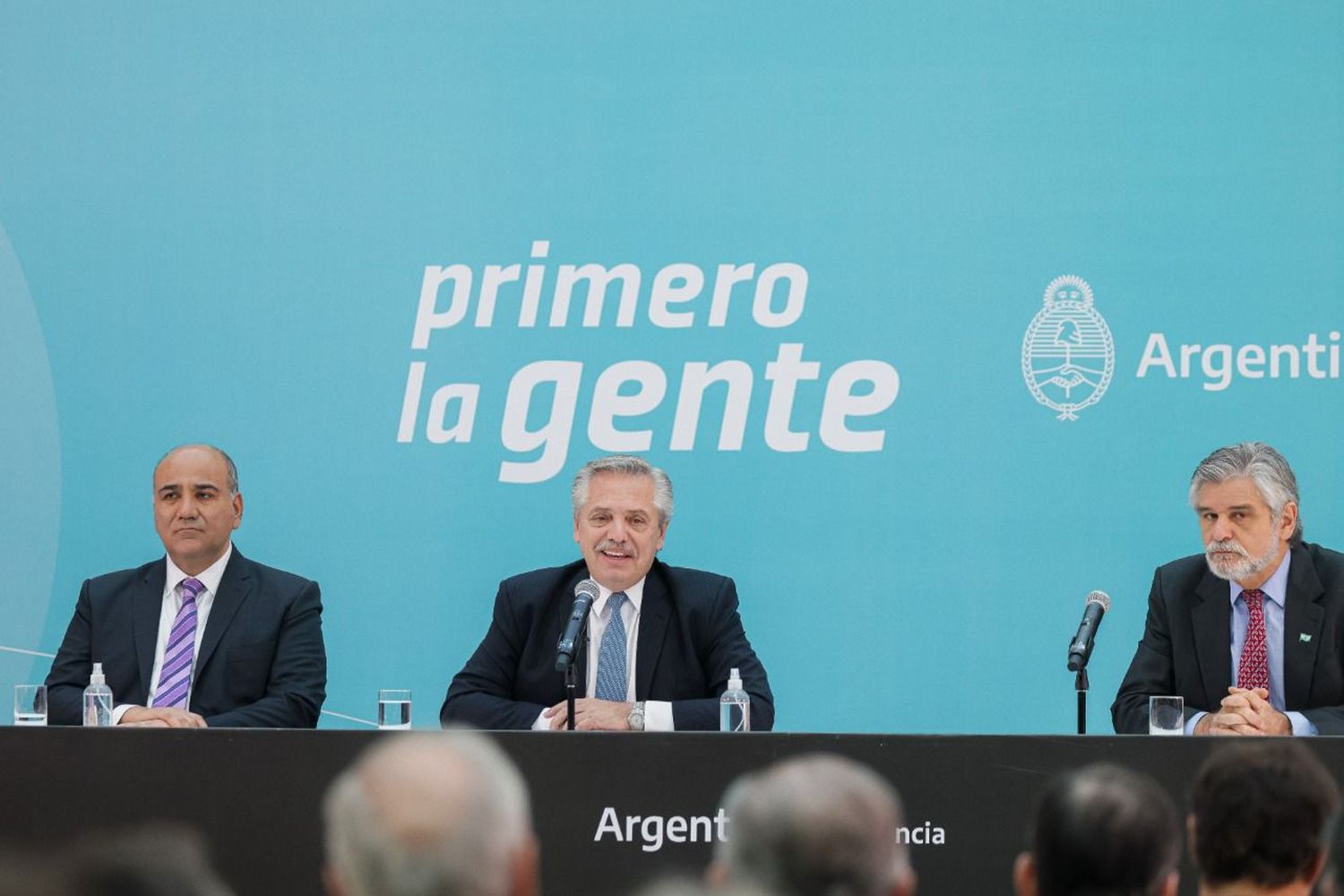 Juan Manzur, Alberto Fernández y Daniel Filmus, durante el acto de ayer.