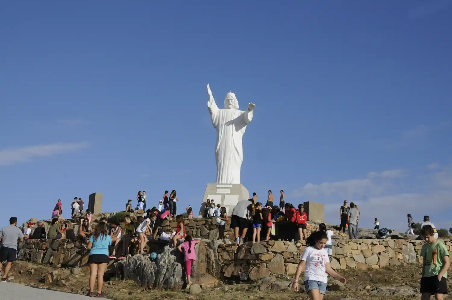 El Cristo de las Sierras lució repleto en la primera Semana  Santa 