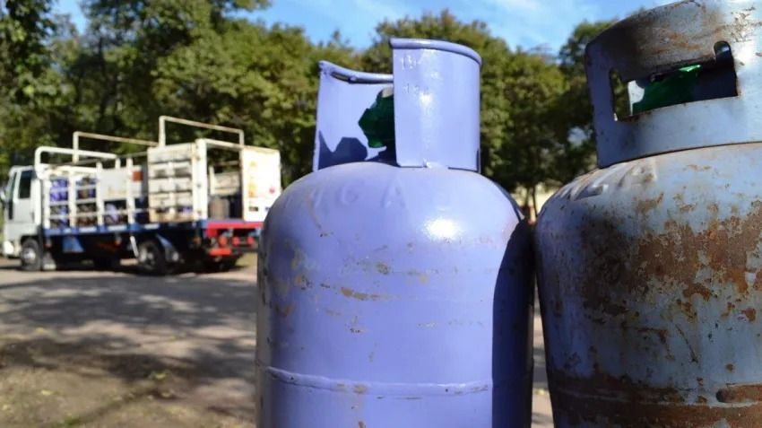 Los beneficiarios no deben poseer servicio de gas natural a su nombre.