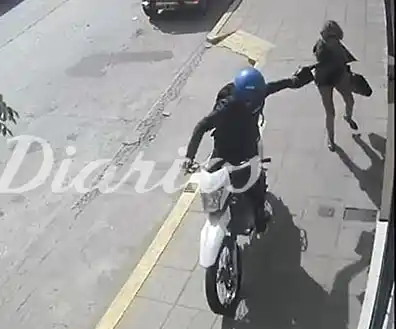 Violento arrebato a una médica