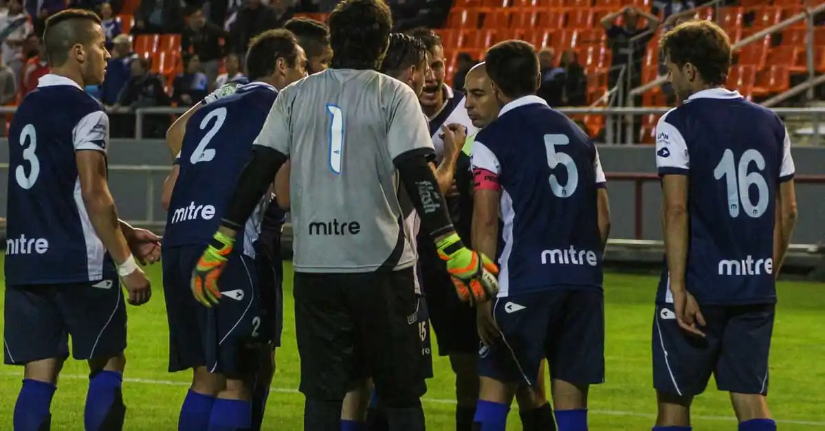 Alvarado perdió en la última jugada