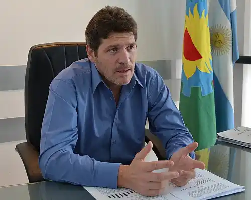 Para Castello, el decreto de Macri es “transparentar el ejercicio y el ingreso a la función pública”