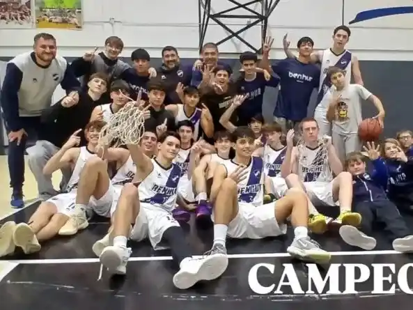 La BH  se coronó campeón de la ARB en básquet masculino Juvenil. Foto:BH