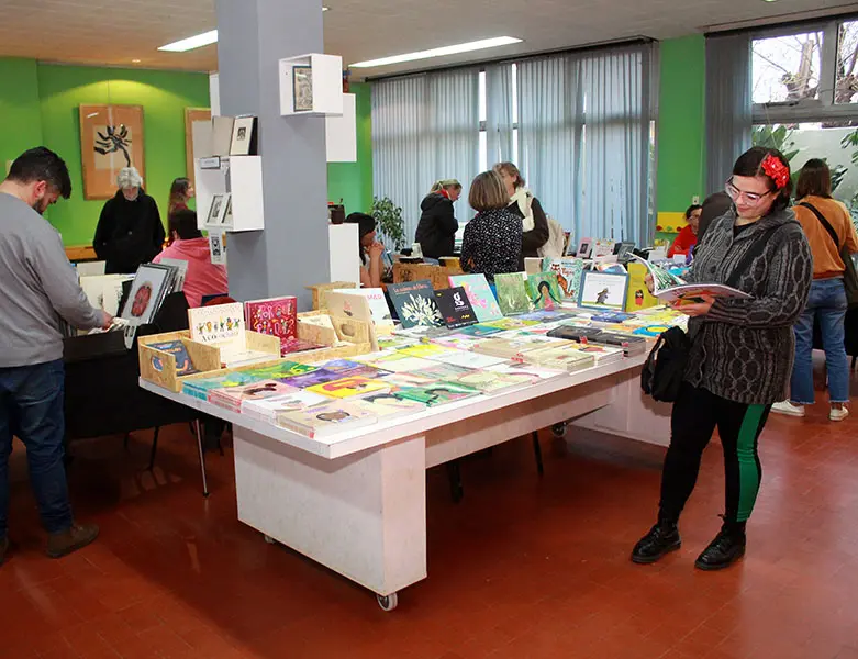 Proyectan la compra de un bibliomóvil