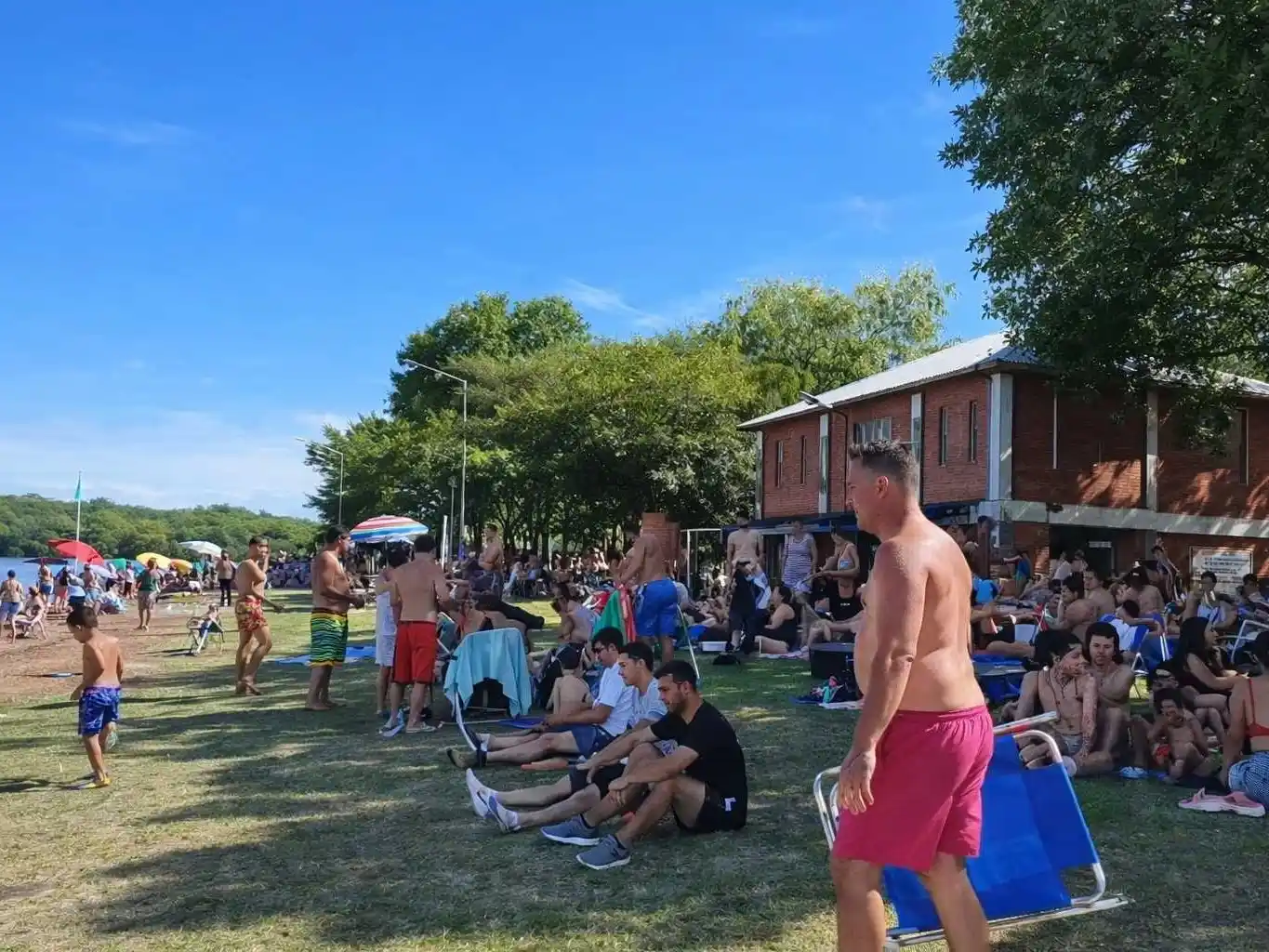 Ola de calor: cuáles son las playas habilitadas y en qué sectores hay guardavidas en Gualeguaychú