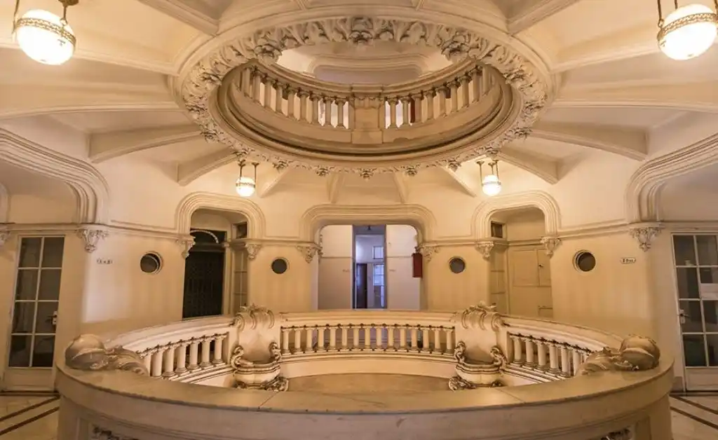 Palacio Barolo: un edificio que pudo ser la tumba de Dante en Argentina