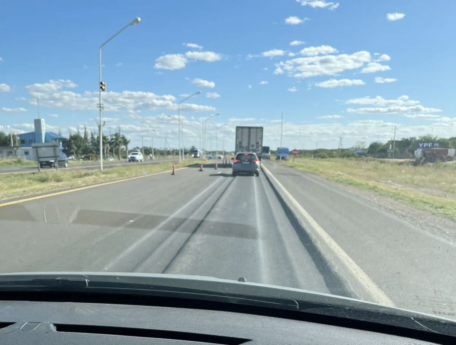 Comienza la restricción de camiones en autopistas y rutas por las fiestas navideñas