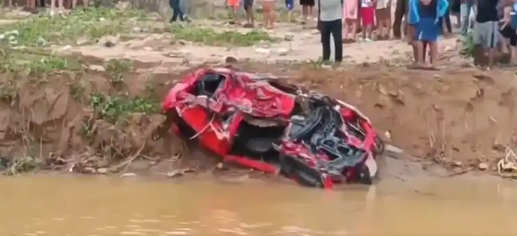TORRENCIALES AGUACEROS causan estragos: REPORTAN VARIAS ZONAS SIN ELECTRICIDAD (+Videos)