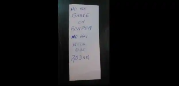"No se gaste en romper, no hay nada que robar", el insólito cartel de un comerciante 