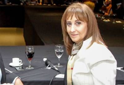 Mirta Tundis brinda una charla para la tercera edad en Junín