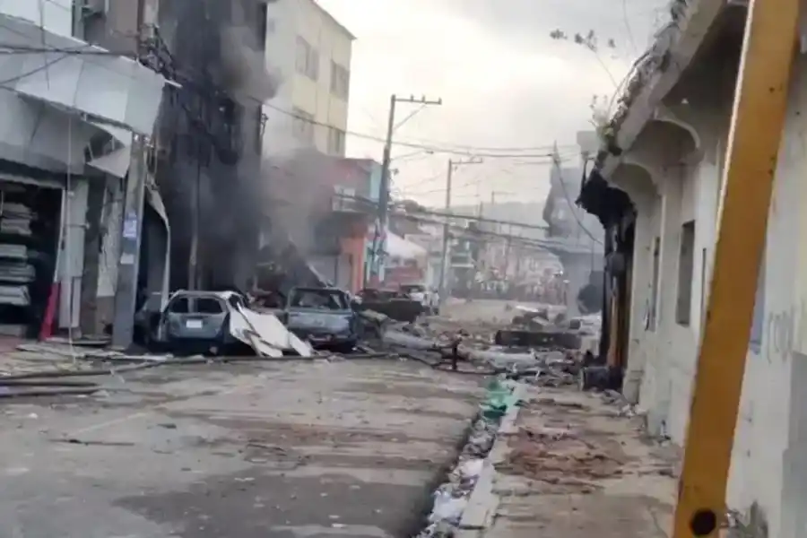 El humo complicó los operativos. Crédito: Guasapo Noticias y Mas