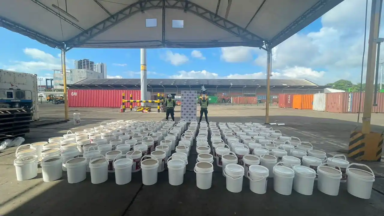 Incautan toneladas de cocaína en Cartagena