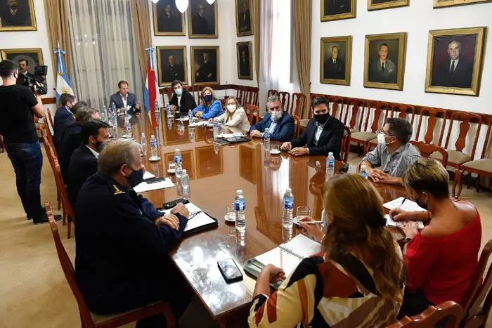 Se priorizará la presencialidad en las  escuelas y el sostenimiento de la actividad económica ante la segunda ola de covid