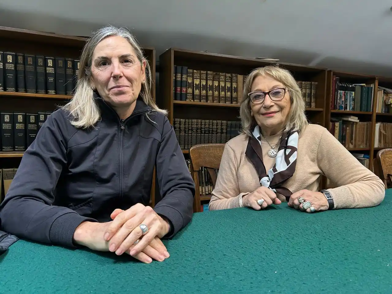 Mujeres con Mayúscula, a beneficio de Frutillitas