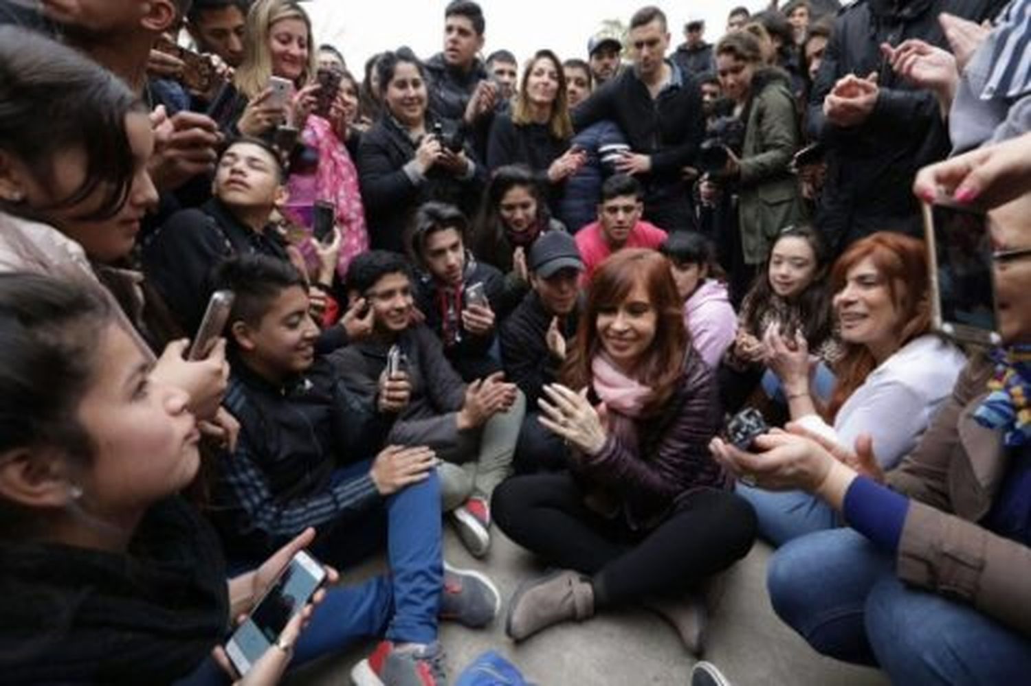 Cristina eligió Avellaneda para retomar sus recorridas de campaña