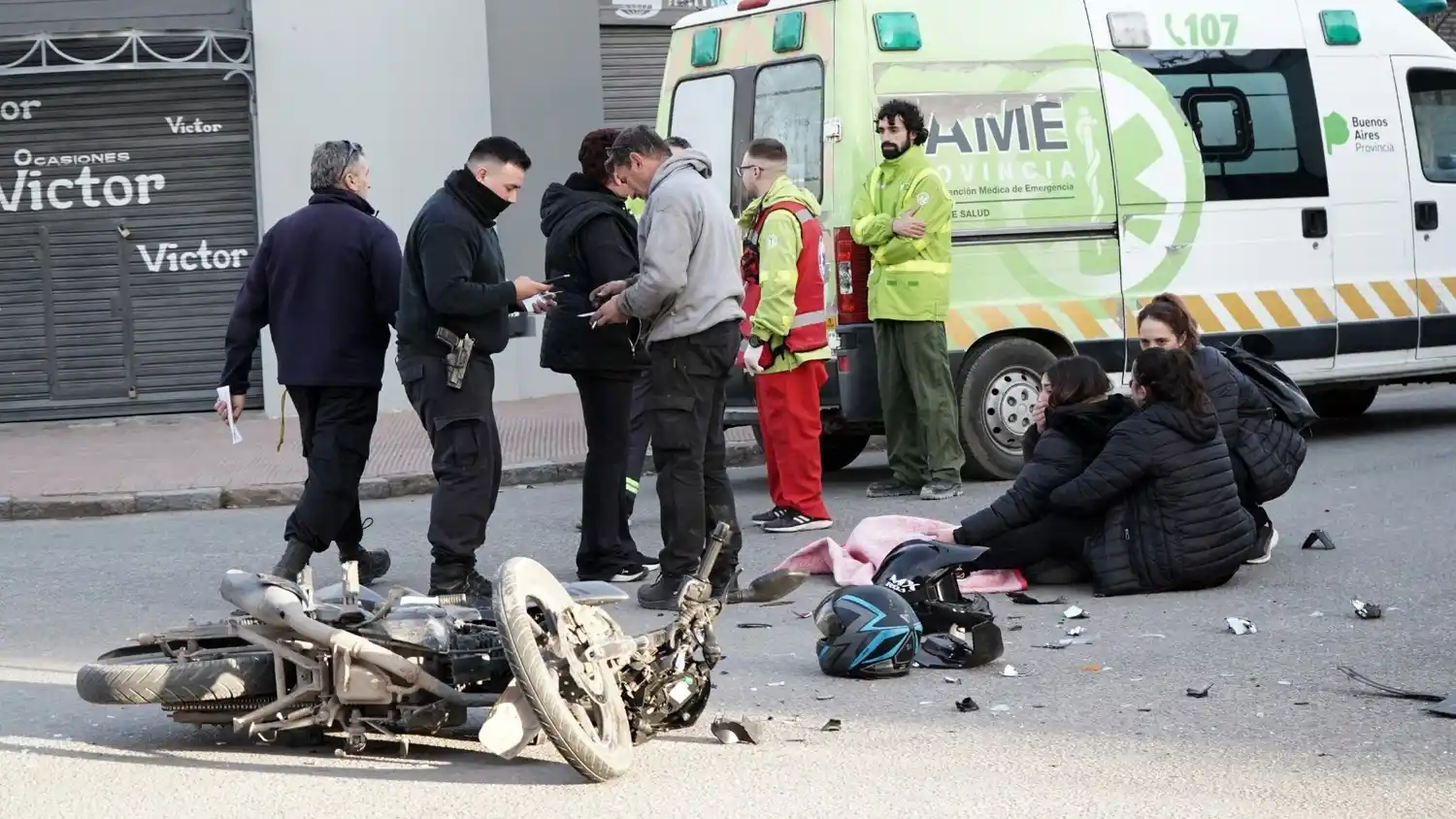 Fuerte colisión en la esquina de calles 54 y 57