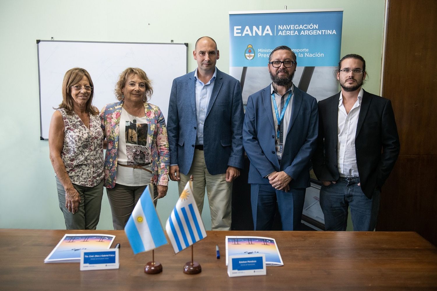 EANA y la DINACIA uruguaya firmaron acuerdo operacional