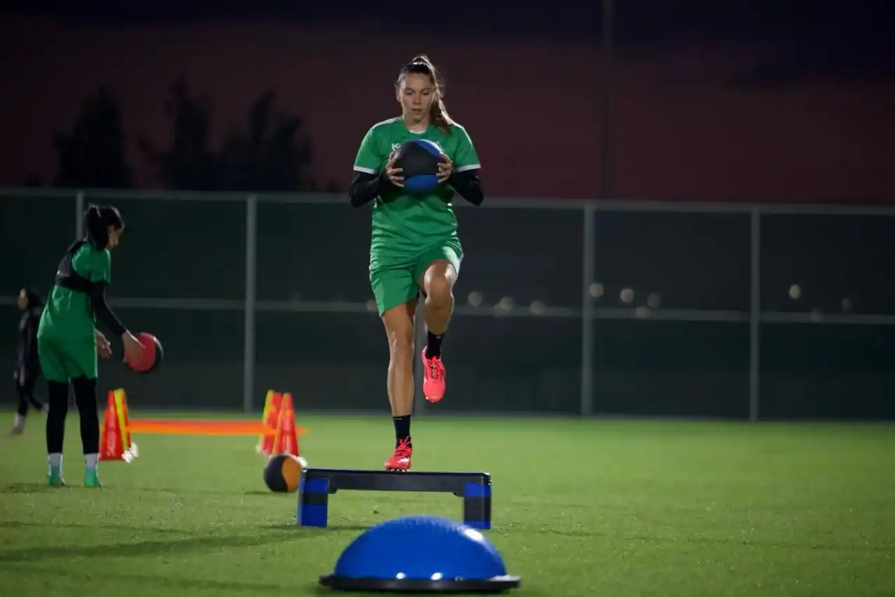 Menéndez entrenando para al Alamal