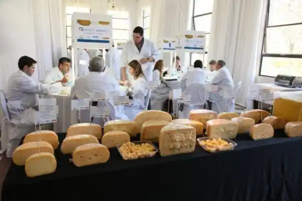 Agroindustria bonaerense  coordinó la cata de quesos más importante de Latinoamérica