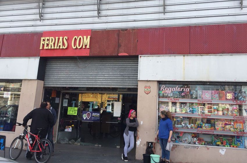 Saqueos: "Bajamos justo la persiana y nos salvamos de que nos roben"
