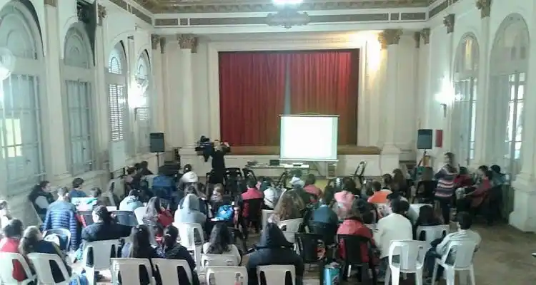 Comienza el ciclo de charlas sobre comunicación organizado por la Secundaria Mariano Moreno