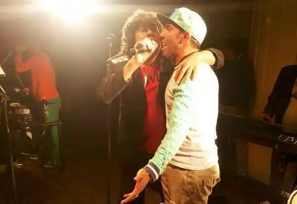 Video: Cumbre de lujo en Córdoba: El Pity Álvarez, La Mona y Carlitos Tevez