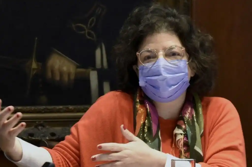 Carla Vizzotti tiene apendicitis y deberá ser operada