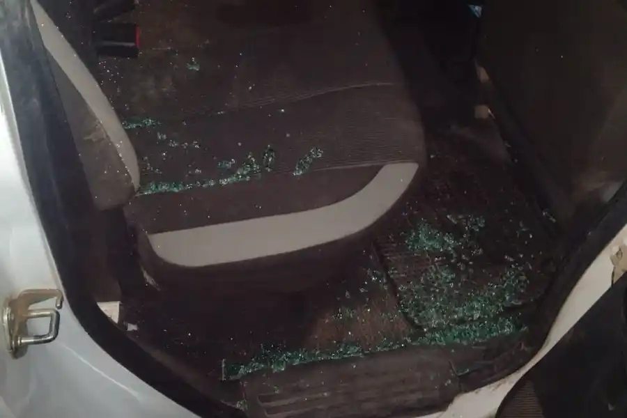 Borracho y detenido reventó el vidrio del patrullero de un cabezazo