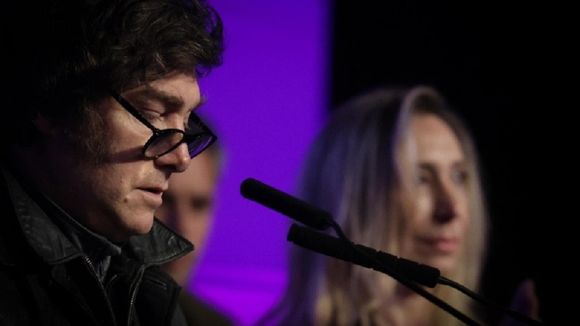 Milei encabeza mesa política pensando en octubre, le toma juramento a Catalán y presenta Presupuesto por Cadena Nacional